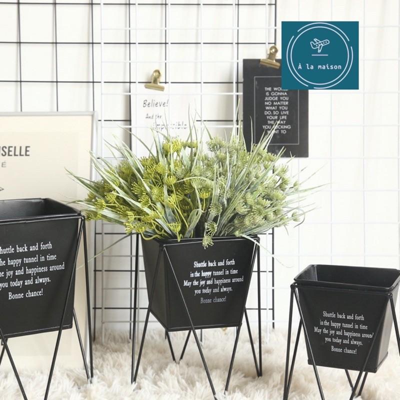 Nhánh cỏ điểm cao 30cm dùng trong hoa thiết kế, hoa cưới, hoa trang trí nhà cửa