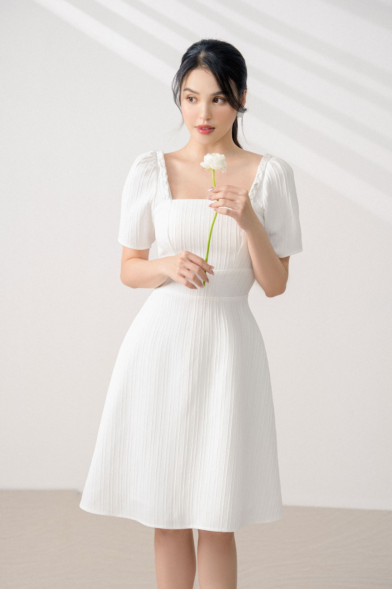 OLV - Đầm Naomi Square Neck Dress