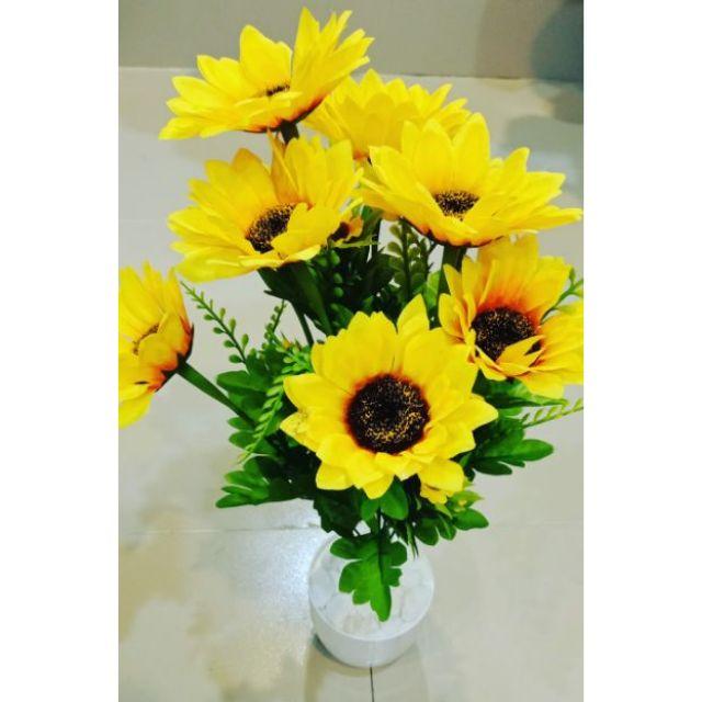 Cụm Hướng Dương 9 bông Kèm Điểm