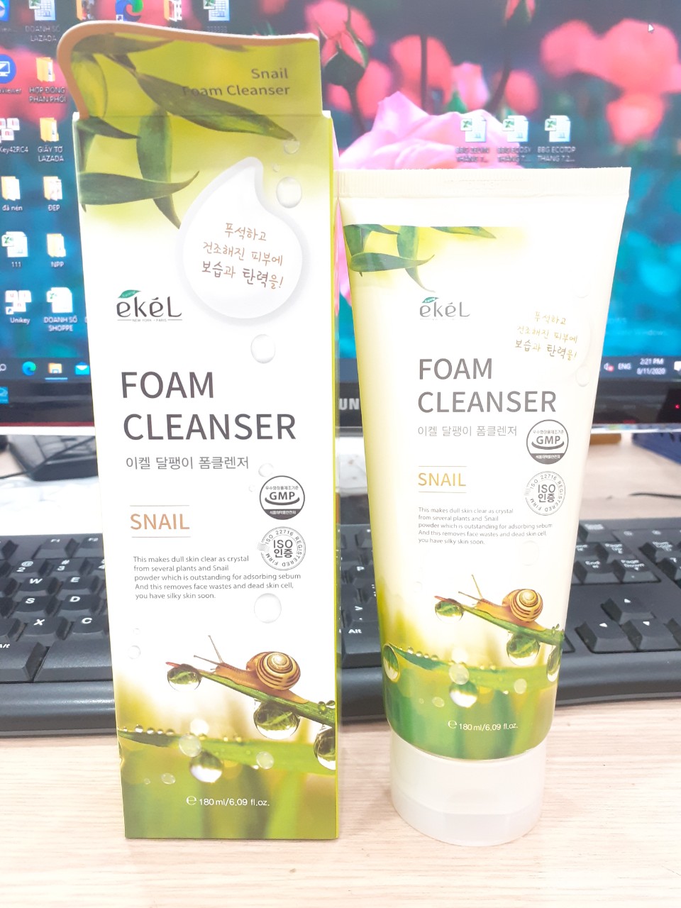 Sữa rửa mặt Ốc Sên - Ekel Foam Cleanser Snail 180ml (Tặng 2 mặt nạ Jant Blanc)