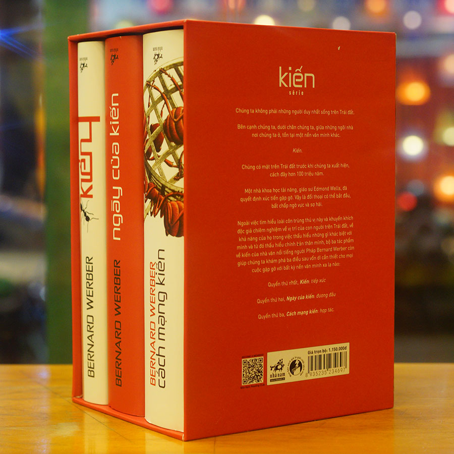 BOXSET BÌA CỨNG BỘ BA “KIẾN”