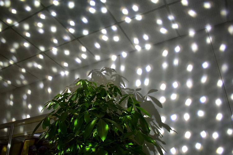 Đèn chiếu đèn LED, máy chiếu tuyết rơi với máy chiếu điều khiển từ xa Giáng sinh không thấm nước bên ngoài đèn Giáng sinh cho bữa tiệc sinh nhật ngày sinh nhật Halloween. ]