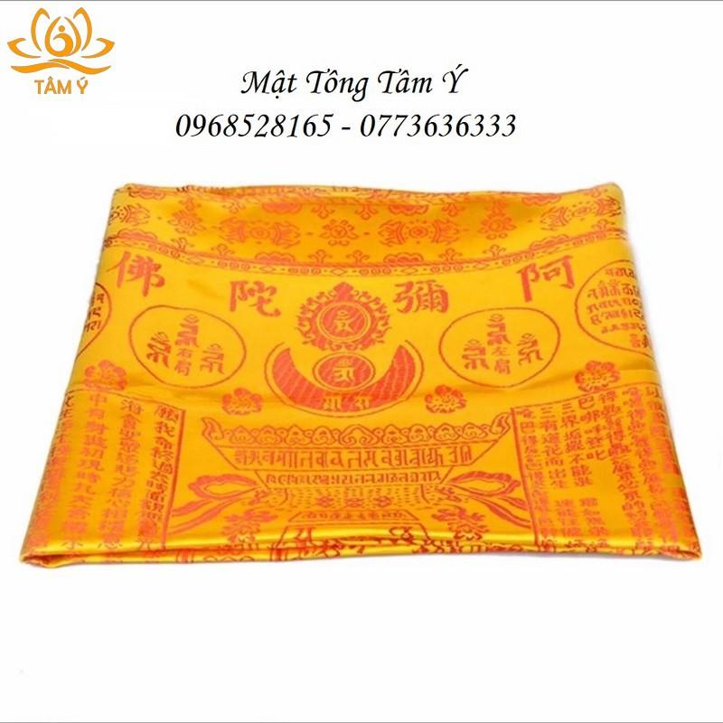 Mền Quang Minh thêu nổi rất đẹp