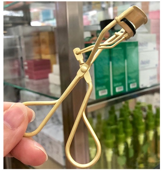 Bấm mi MiraCulous Golden Eyelash Curler