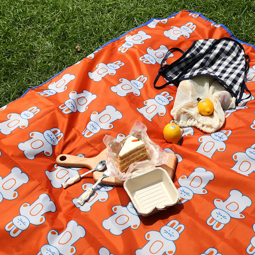 Thảm trải picnic xinh xắn Romane ( vải trải bàn , trải thảm cỏ , vải chụp ảnh picnicmat ) - size 140 x 170 cm