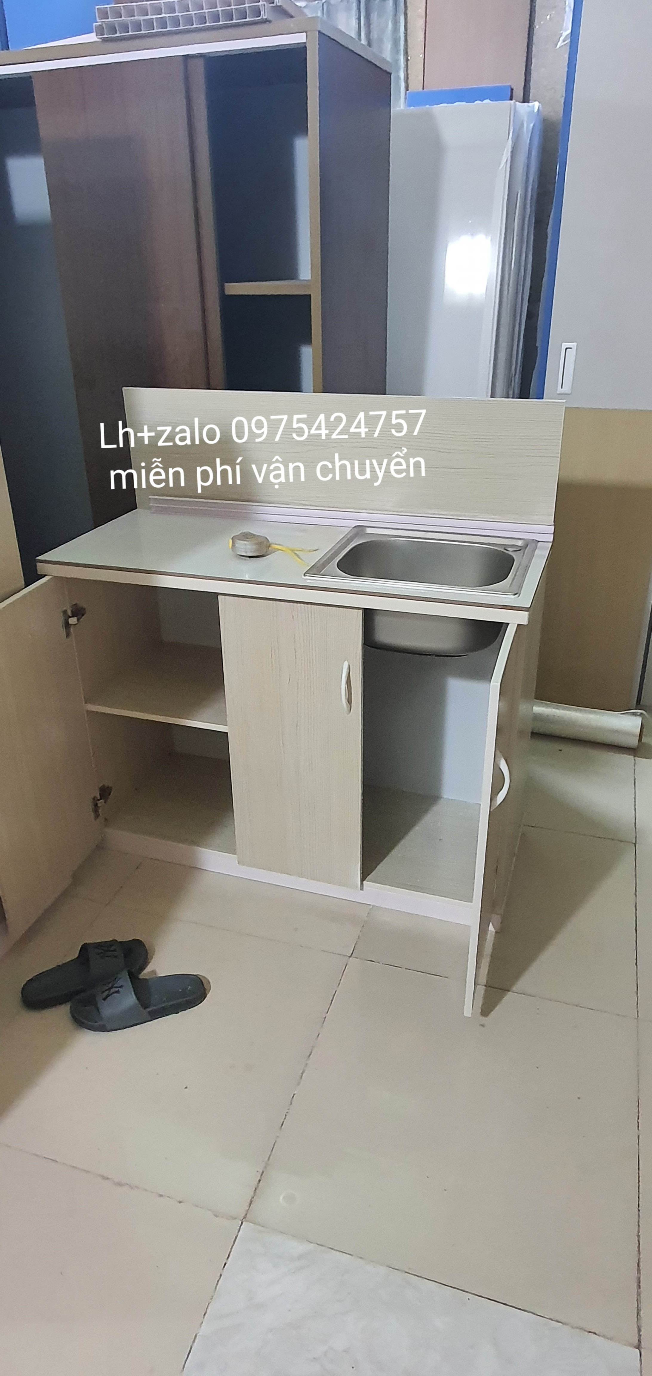 Tủ bếp sẵn bồn mặt gạch nhựa đài loan