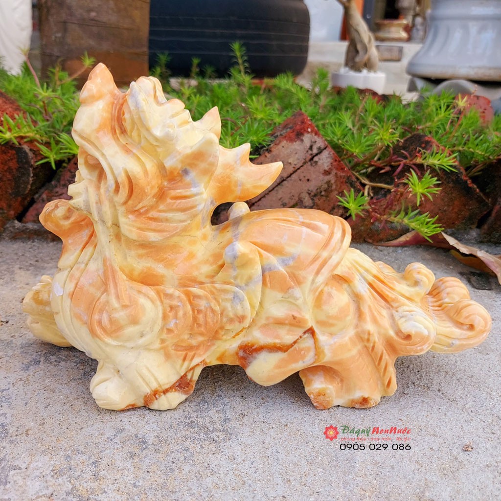 Tượng tỳ hưu phong thủy đá Cà rốt 24cm đá Non Nước