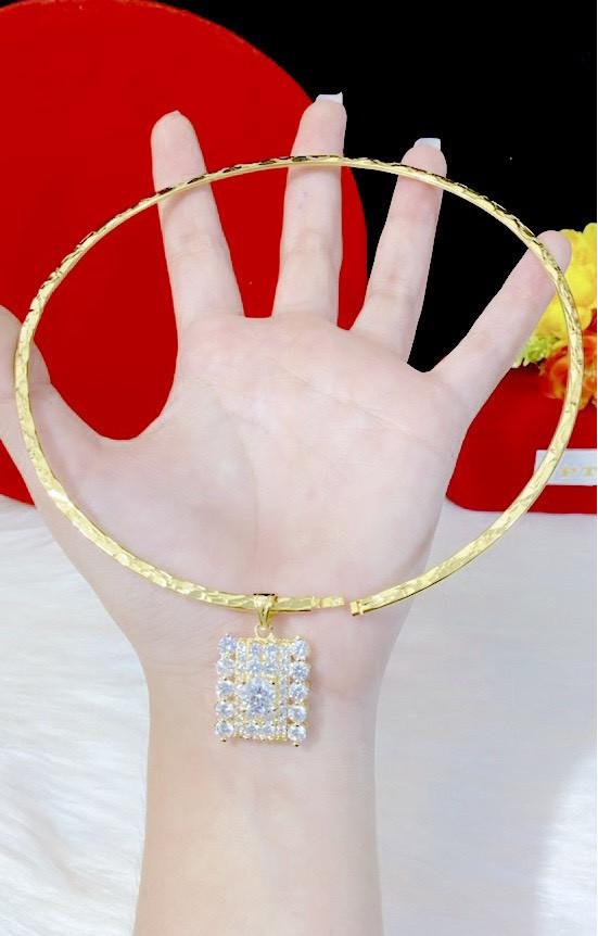 Kiềng cổ mặt xoàn khóa bấm lưỡi gà mạ 18k cao cấp E803