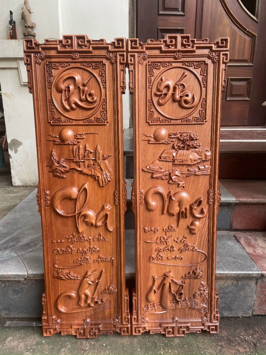 Cặp tranh câu đối treo tường khắc chữ cha mẹ bằng gỗ hương đá kt 30×97×4cm