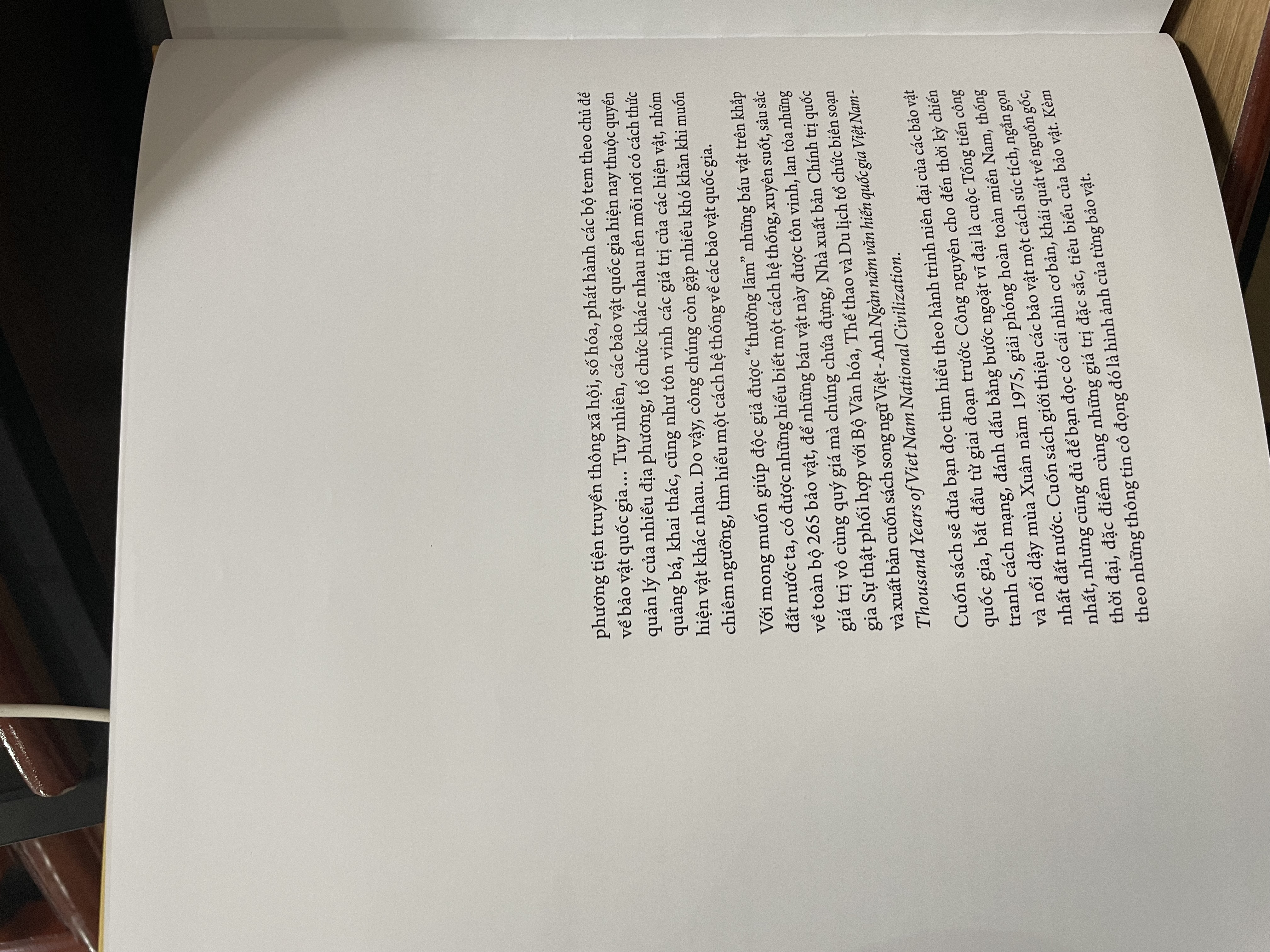 Ngàn năm văn hiến quốc gia Việt Nam (Bìa cứng in màu)