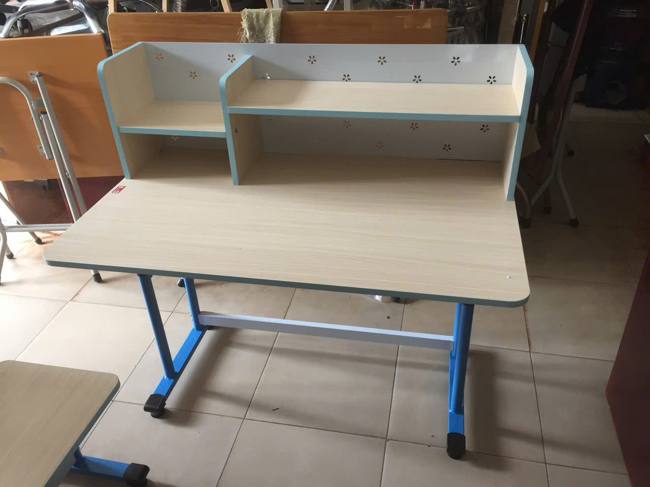 Bộ Bàn Ghế Học Sinh Xuân Hòa BHS-14-06CT Có Giá Sách