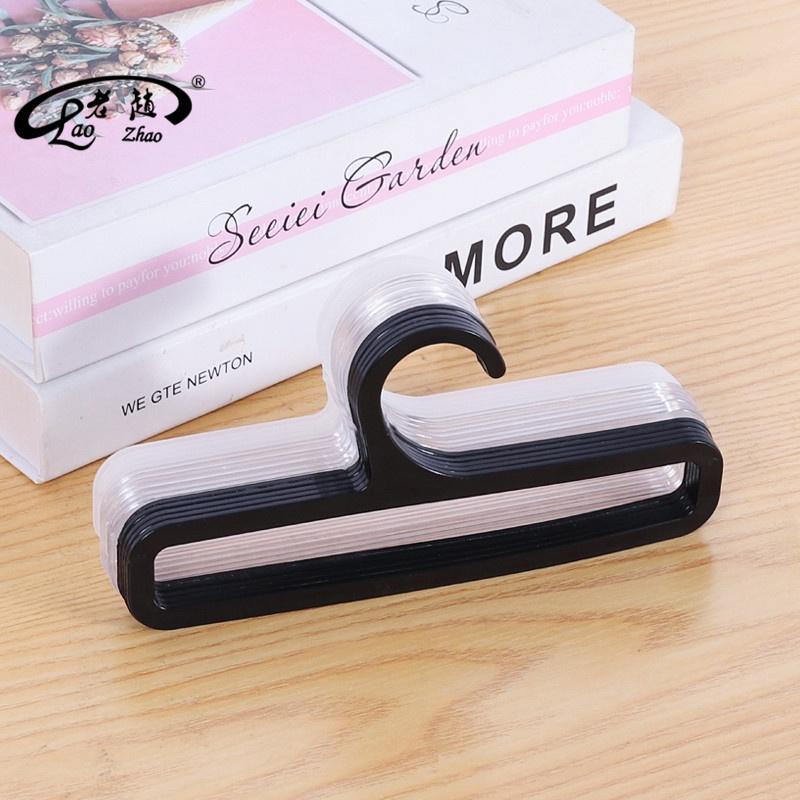 1 Móc Nhựa Treo Khăn Choàng Tiện Lợi