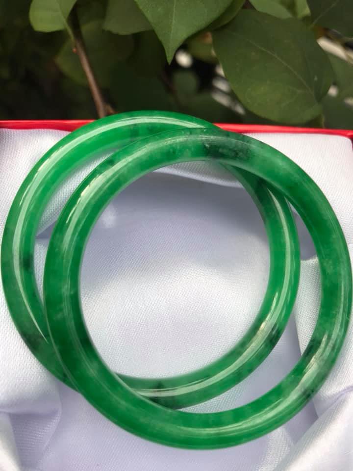 CẶP VÒNG TRÒN NGỌC 48mm x Dầy 6MM MÀU XANH NGỌC ĐẬM VÂN SƠN THUỶ ĐẸP NỮ Mệnh Mộc Hoả Thủy 35kg - 48kg Chất liệu đá cẩm thạch