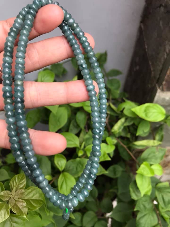 DÂY CHUYỀN DÀI ĐEO CỔ ĐÁ CẨM THẠCH BÁNH XE MÀU XANH ĐẬM NHẸ TỰ NHIÊN TRỒNG CỔ Dài 32cmx dầy 6mm dài mặt trước ngực rất đẹp