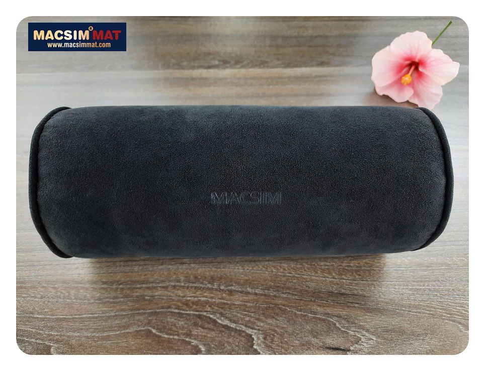 Gối tựa đầu ô tô Alcantara nhãn hiệu Macsim mã HR53