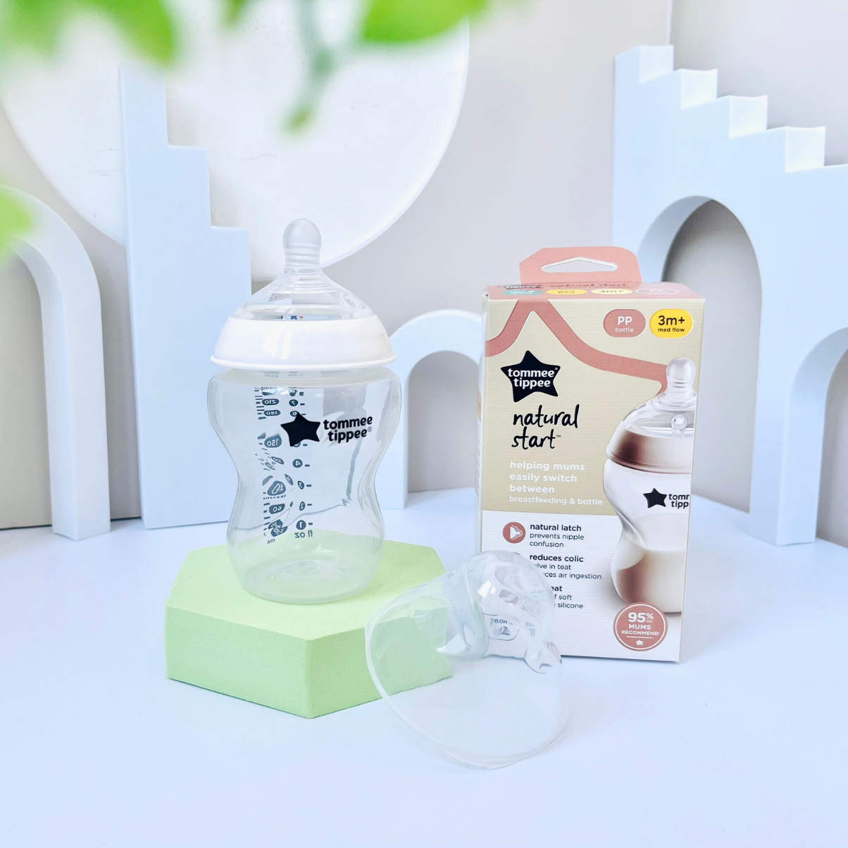 Bình Sữa Ty Siêu Mềm Tự nhiên Tommee Tippee Natural Start 260ml, Núm Ty Của Bình 3-6 Tháng