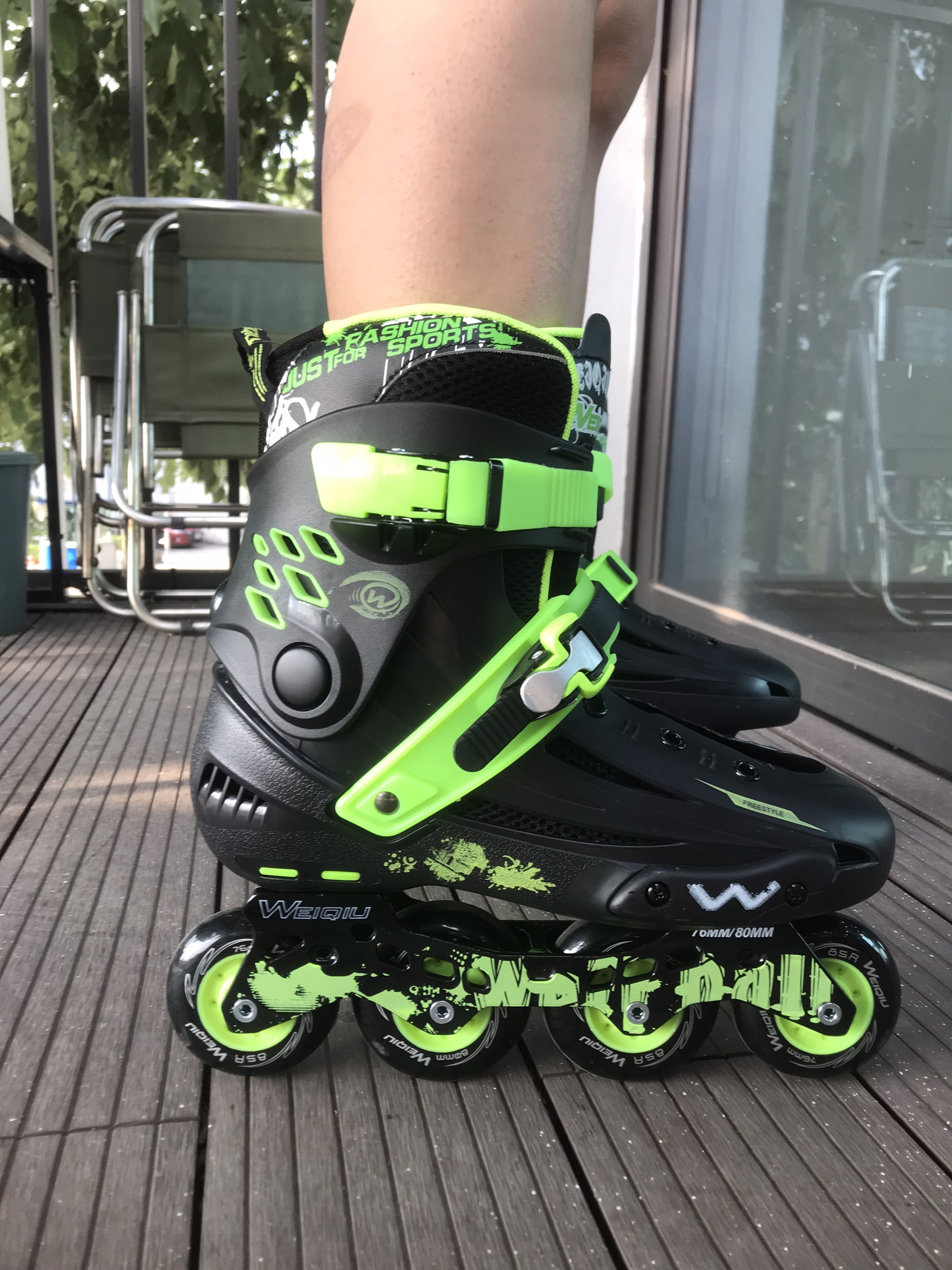 Giày Patin Người Lớn Centosy Xmax, 2 màu đen trắng có bánh đèn sáng