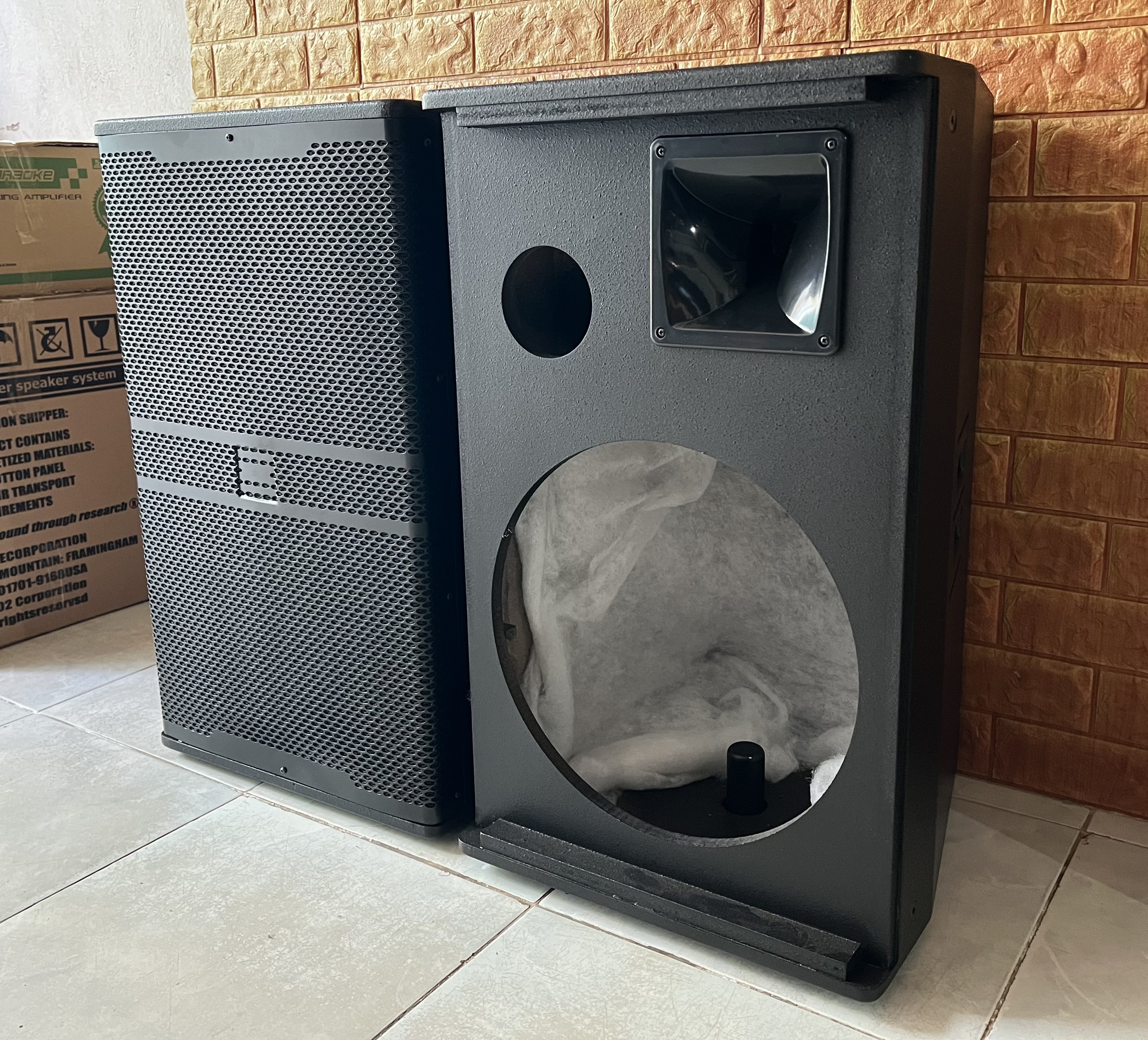 Vỏ thùng loa 4 tấc 1 bass 40 và 1 chép kèn, 1 mid Hải Triều