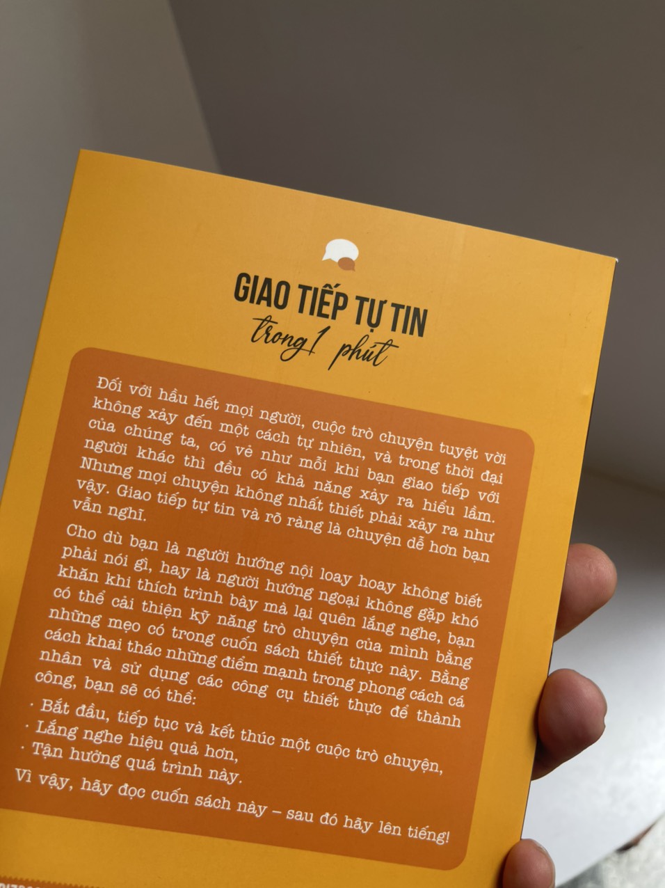 GIAO TIẾP TỰ TIN TRONG 1 PHÚT - Dr. Mike Bechtle – Tô Tô dịch - Bizbooks -NXB Hồng Đức