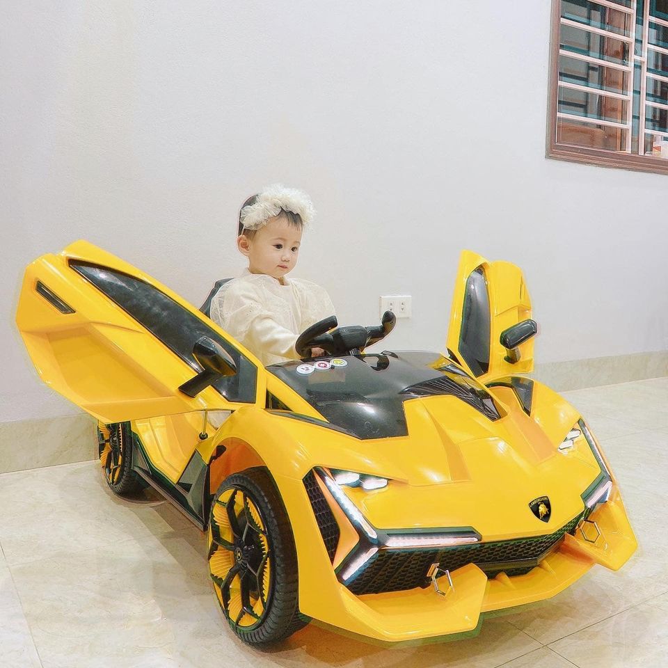 Ô Tô Điện Lamboghini NEL 603 Kiểu Dáng Thể Thao Cánh Mở Chéo 2 Động Cơ
