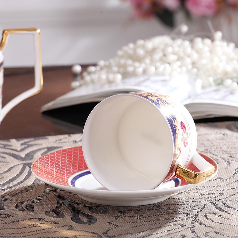 Ảnh thực tế - Bộ trà chiều Châu Âu, Bộ ấm chén sứ xương cao cấp, Bộ tách trà Tặng 6 thìa đồng mạ vàng