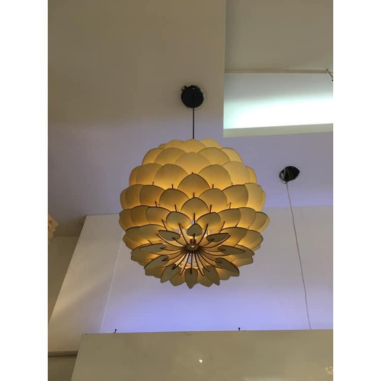 Đèn gỗ trang trí hoa cúc bất tử thả trần