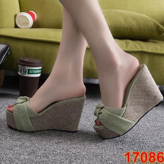 Dép đế xuồng nơ