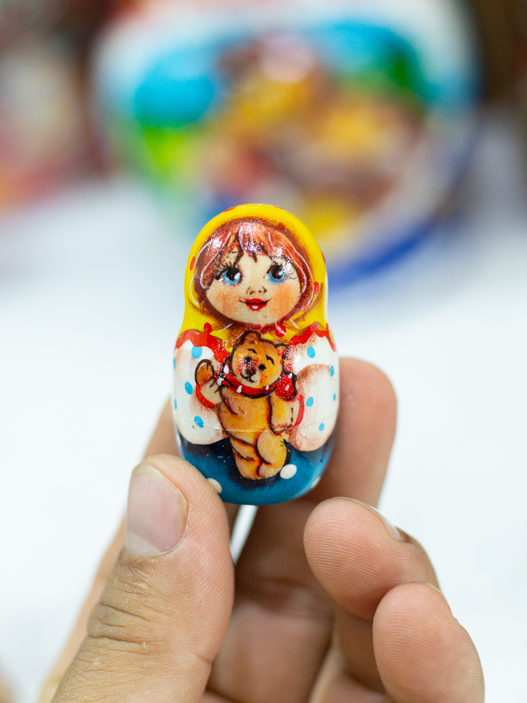 (SIÊU CUTE) BỘ BÚP BÊ NGA MATRYOSHKA 5 LỚP 15CM HÀNG LƯU NIỆM &quot;CÔ BÉ MISA ÔM GẤU&quot; CỰC ĐẸP VÀ DỄ THƯƠNG