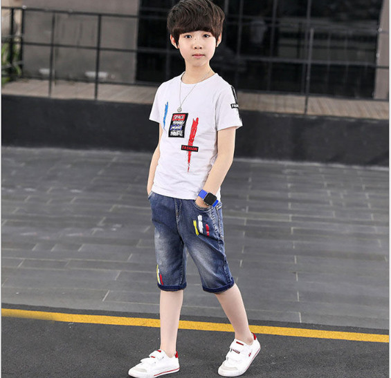 BBT051 - Bộ bé trai áo thun quần jean quét sơn cách điệu