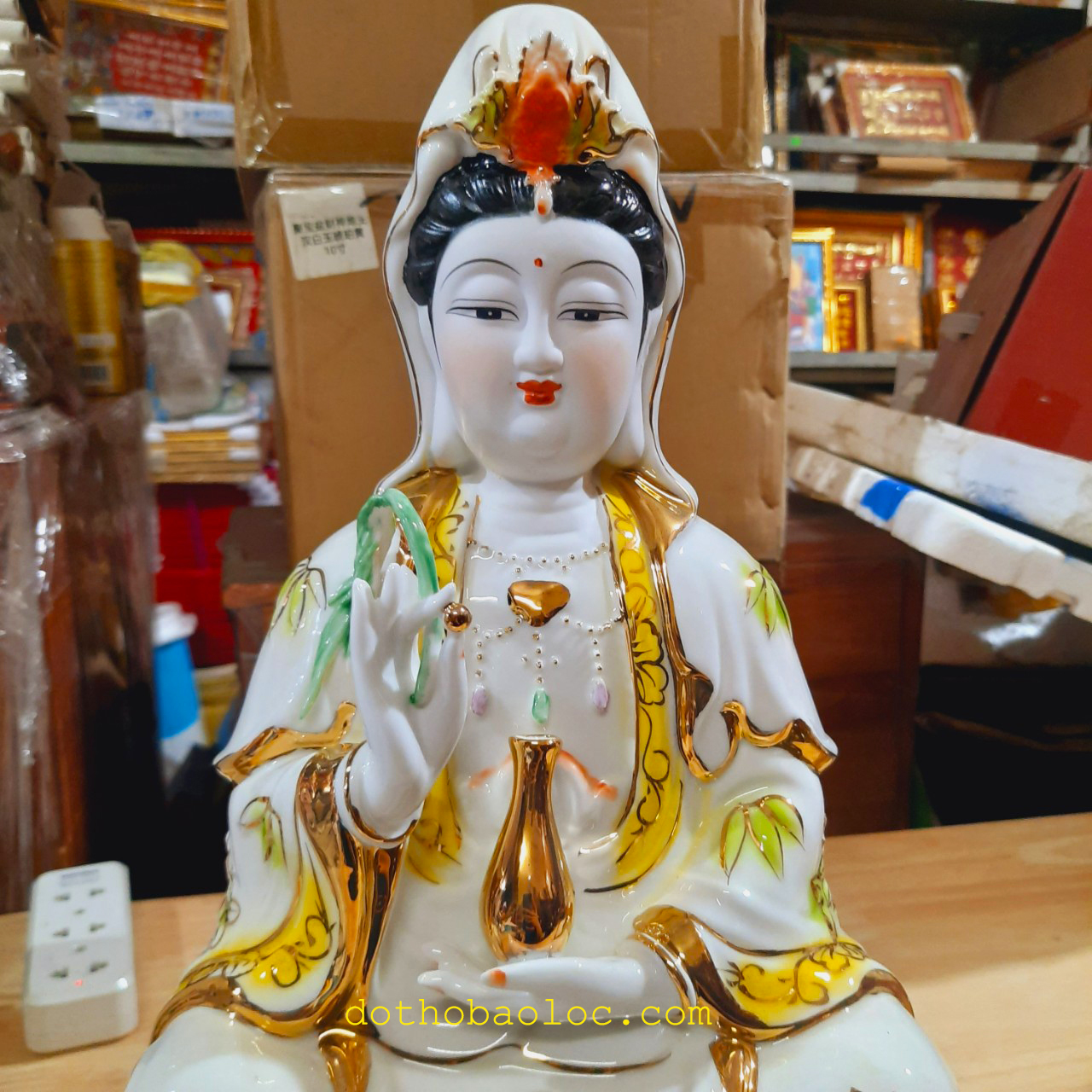 Tượng Quan Âm gốm sứ cao cấp ngồi trên đài sen Cao 41cm