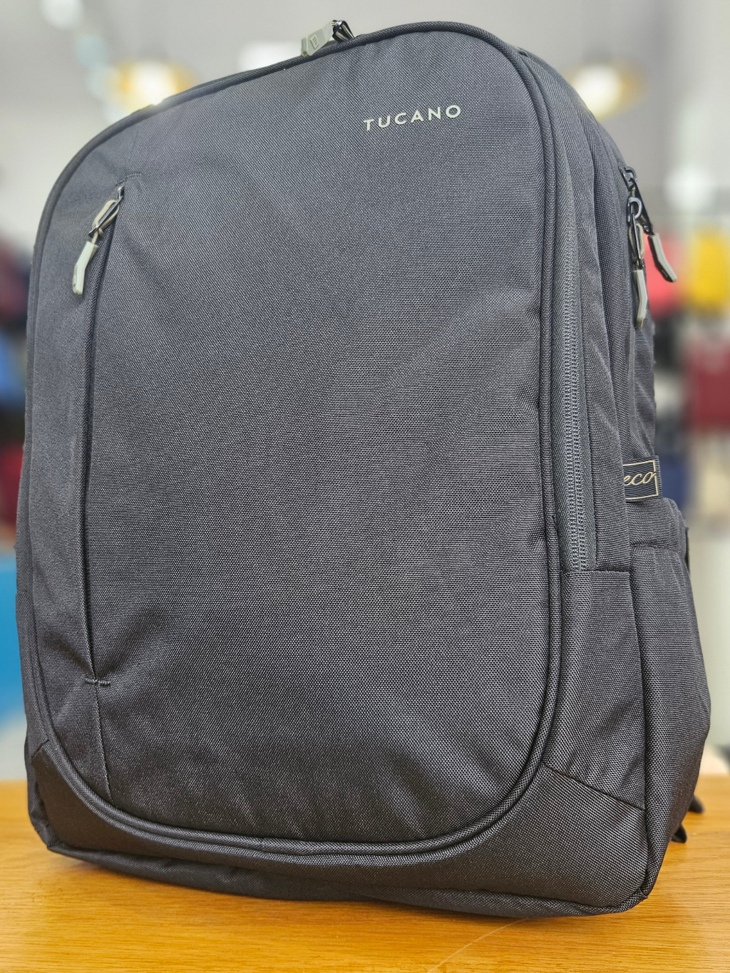 Balo laptop Tucano Bizip AGS 17 inch, sử dụng công nghệ giảm trọng lực AGS, màu đen, thương hiệu Ý, bảo hành 2 năm