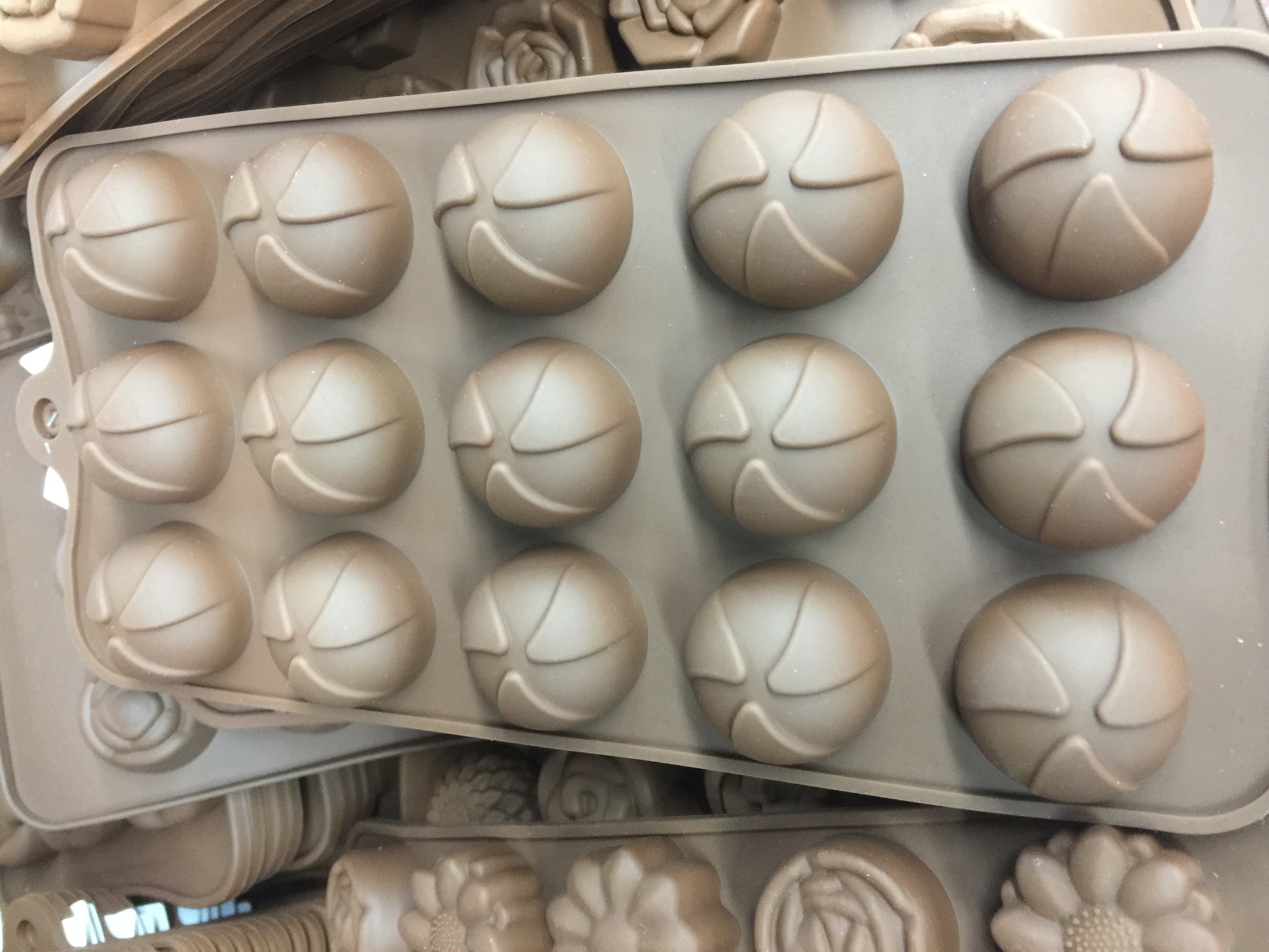 Khuôn silicon viên tròn