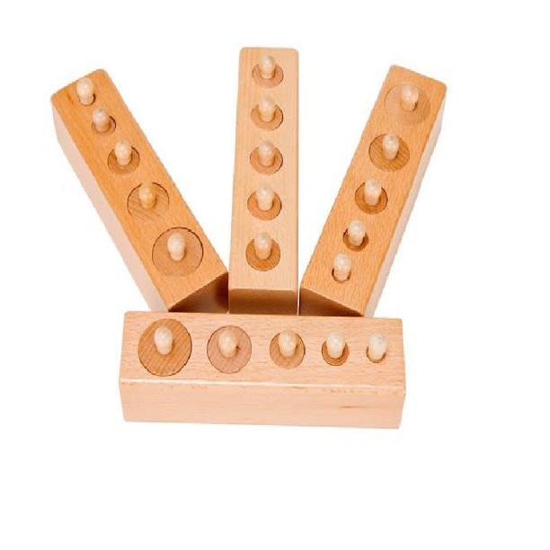 Bộ núm nhỏ giáo cụ Montessori  gia đình