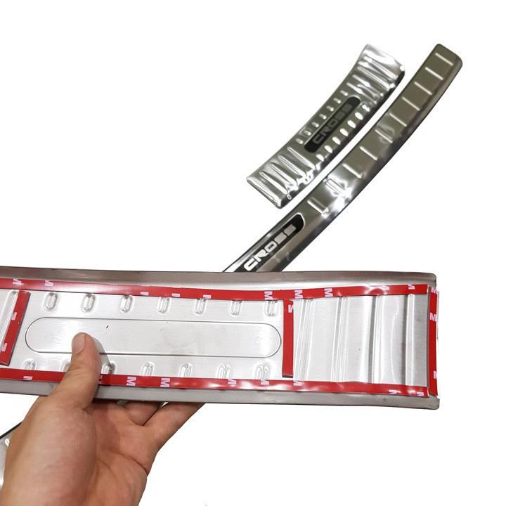 Chống trầy cốp trong, ngoài xe Toyota Cross 2020-2023 inox cao cấp