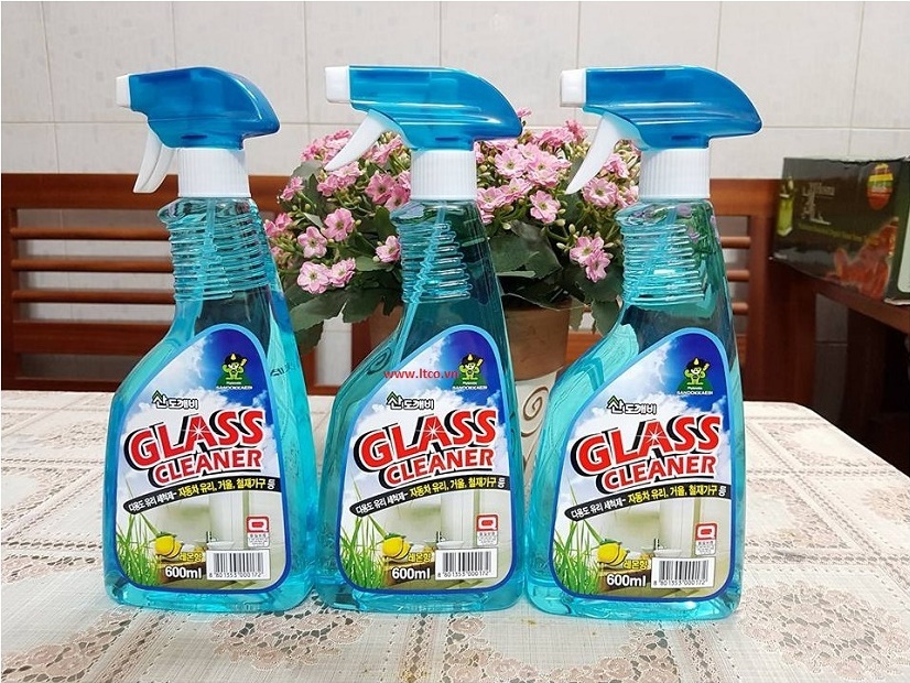 Combo 02 Chai xịt vệ sinh, tẩy ố bề mặt gương, kính,..vv Hàn Quốc 600ml