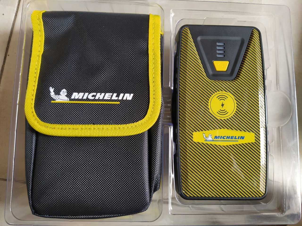 BỘ KÍCH BÌNH KHỞI ĐỘNG XE Ô TÔ 12.000mAH MICHELIN ML4165