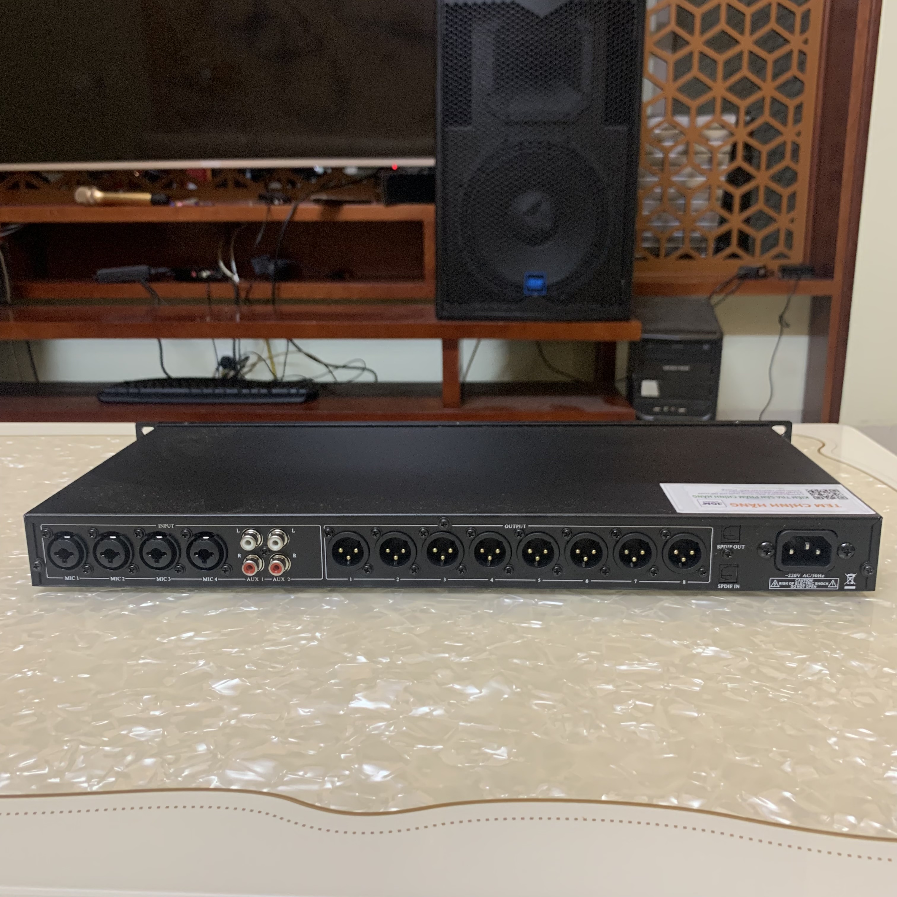 Vang số JGM Sound GM610 - Chip xử lý Mỹ ADSP 21489, có cổng quang học, dể chỉnh, echo hay, reverb sáng, chống hú siêu đẳng - Hàng chính hãng