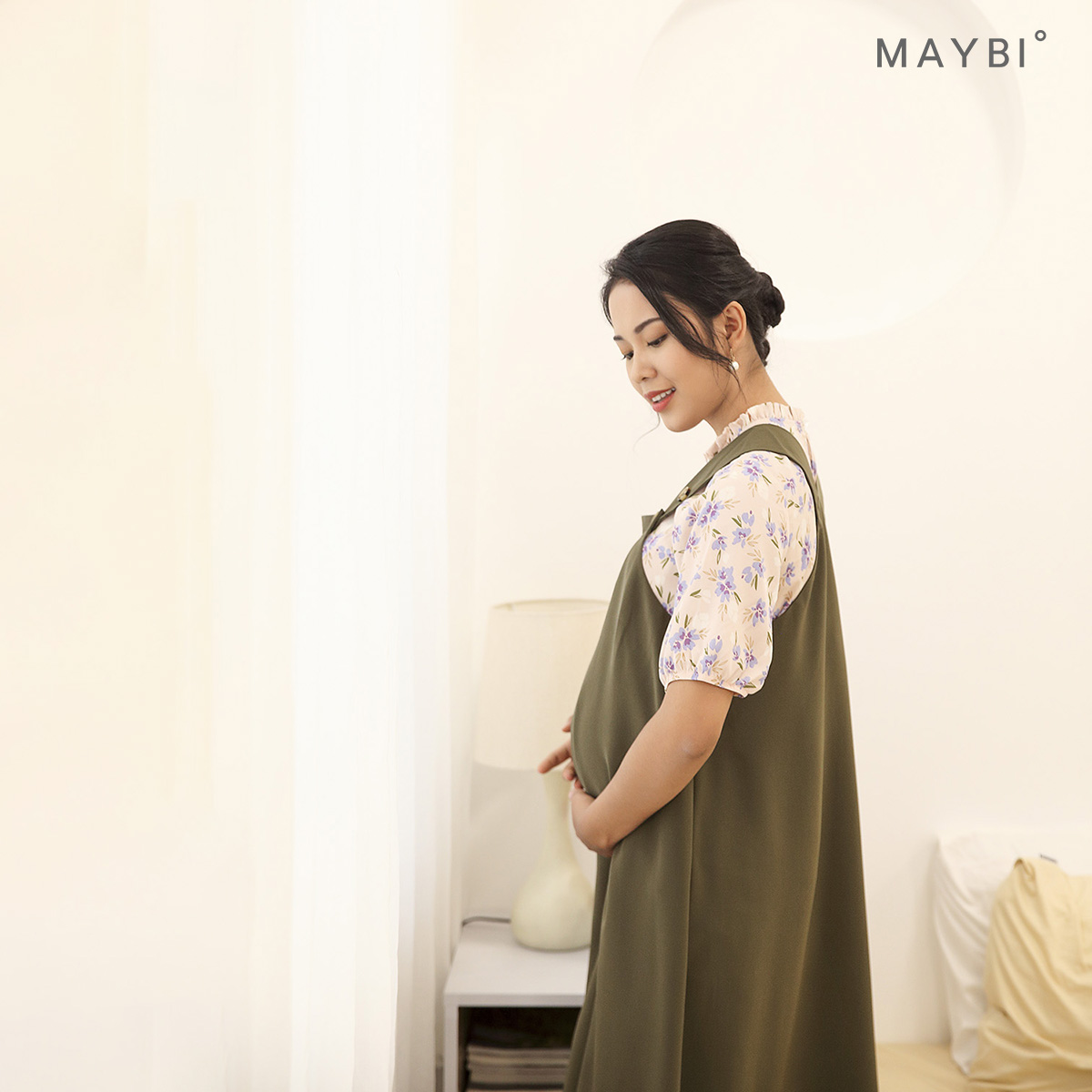 MAYBI - Áo nhún cổ tay phồng Tuber Floral Top