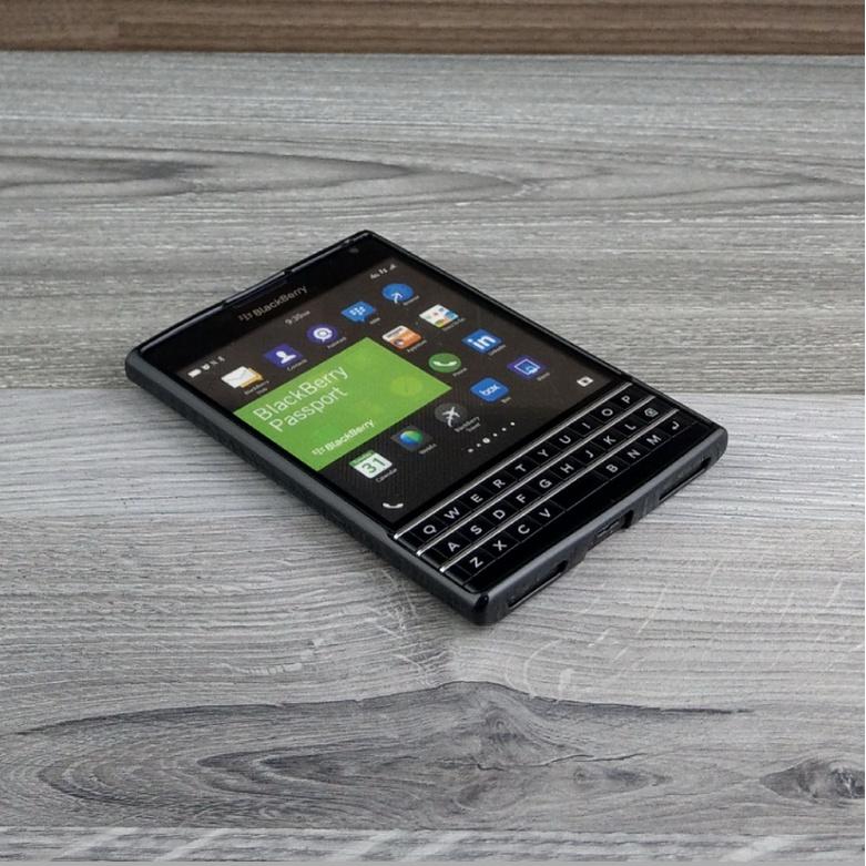 Ốp Lưng Blackberry Passport Q30 dẻo màu đen