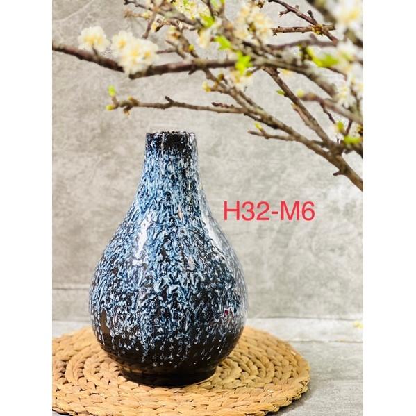 Các mẫu bình cắm hoa men mộc, họa tiết khắc vẽ thủ công. Gốm sứ Bát Tràng.