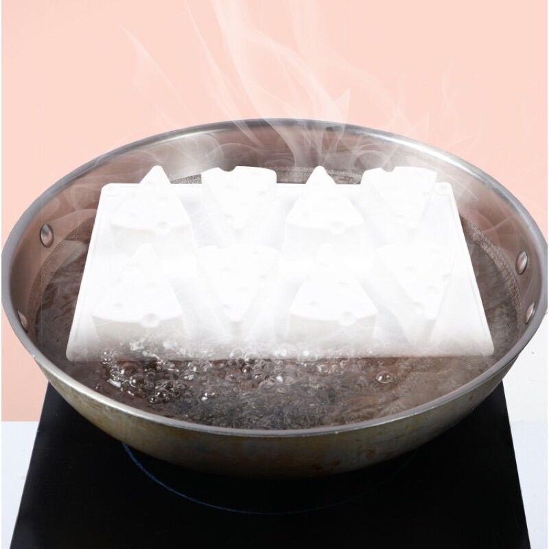 Khuôn làm bánh, pudding ăn dặm cho bé bằng silicon hình phomai, khuôn thỏ heo làm rau câu cho bé