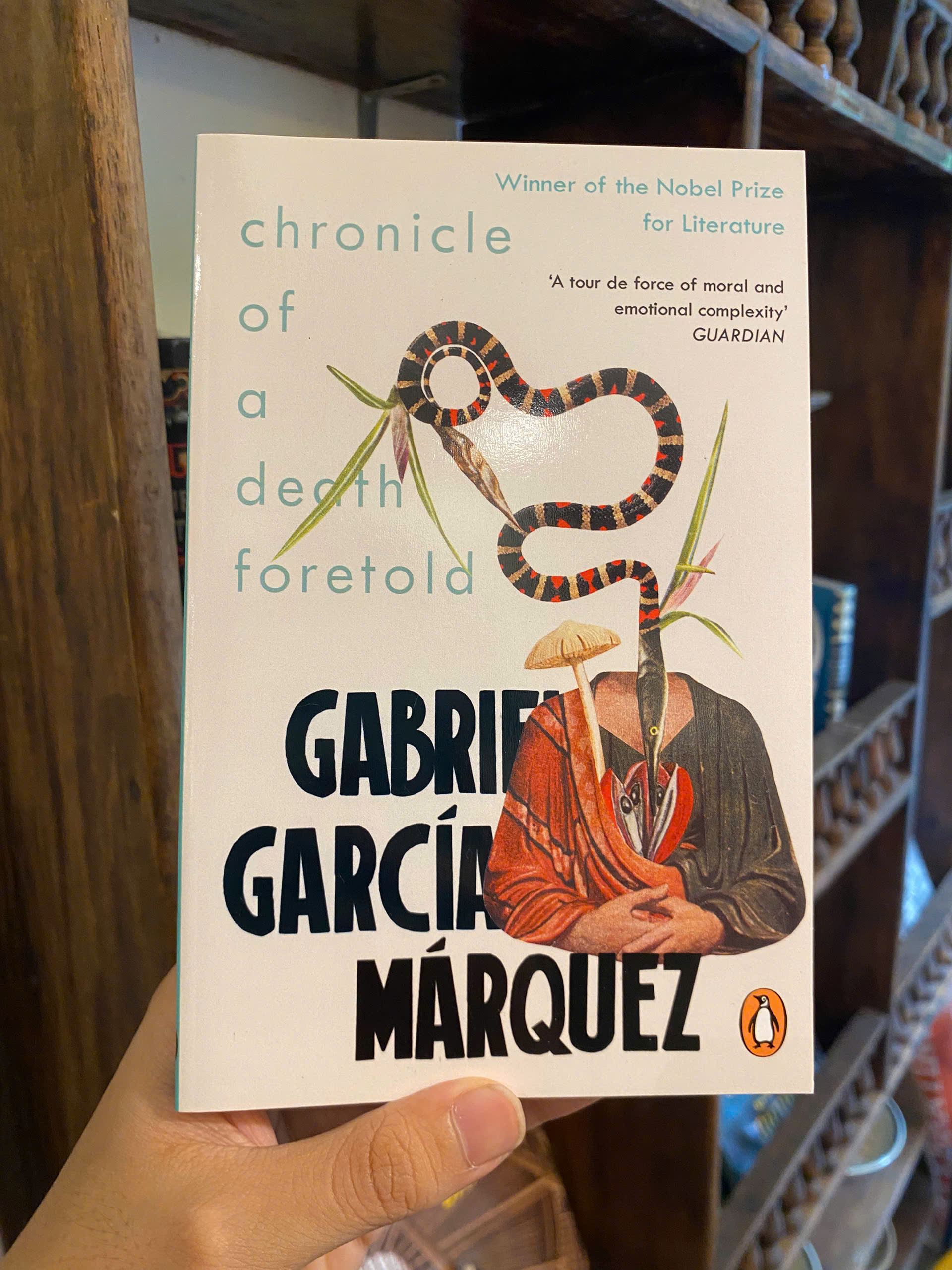 Sách - Chronicle of a Death Foretold by Gabriel García Márquez | Classics / Fiction in English