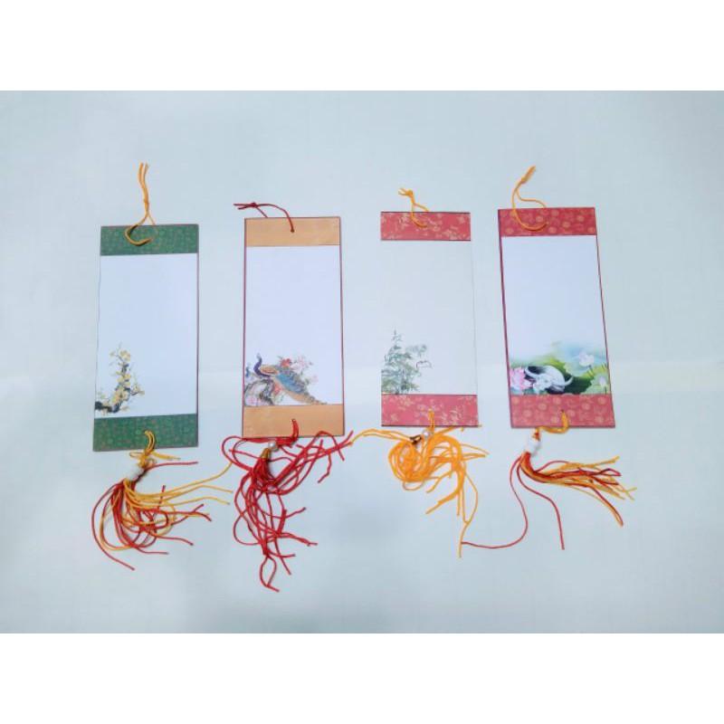 10 tờ Giấy viết thư pháp Kích thước 8x18cm Có treo dây như hìnhDùng treo mai đào, làm sự kiện, trang trí. giá 25k/10 tờ