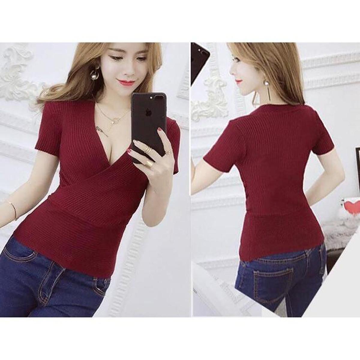 Áo thun gân cổ đáp chéo chữ V