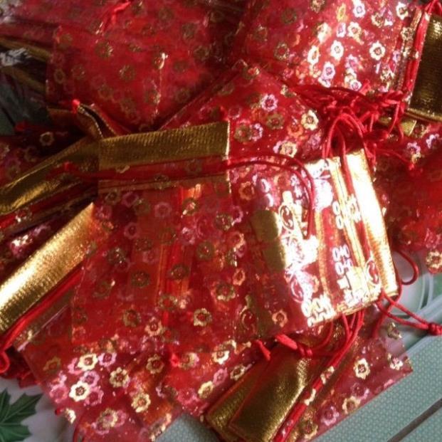 Túi voan đỏ kích thước 9x15cm có dây rút tiện lợi, đựng gạo muối, trang sức đem may mắn tài lộc bình an