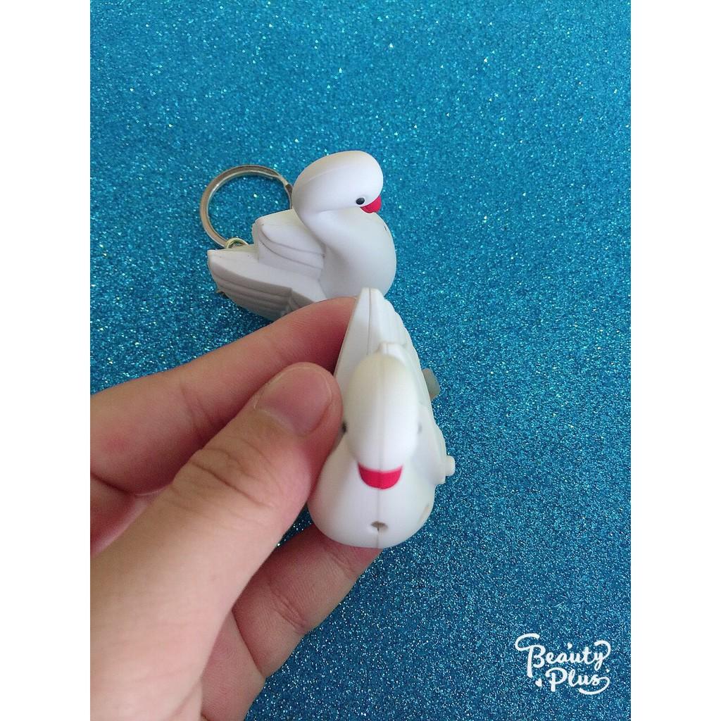 Móc khóa thiên nga  phát sáng mã QHC99 H8 in 1