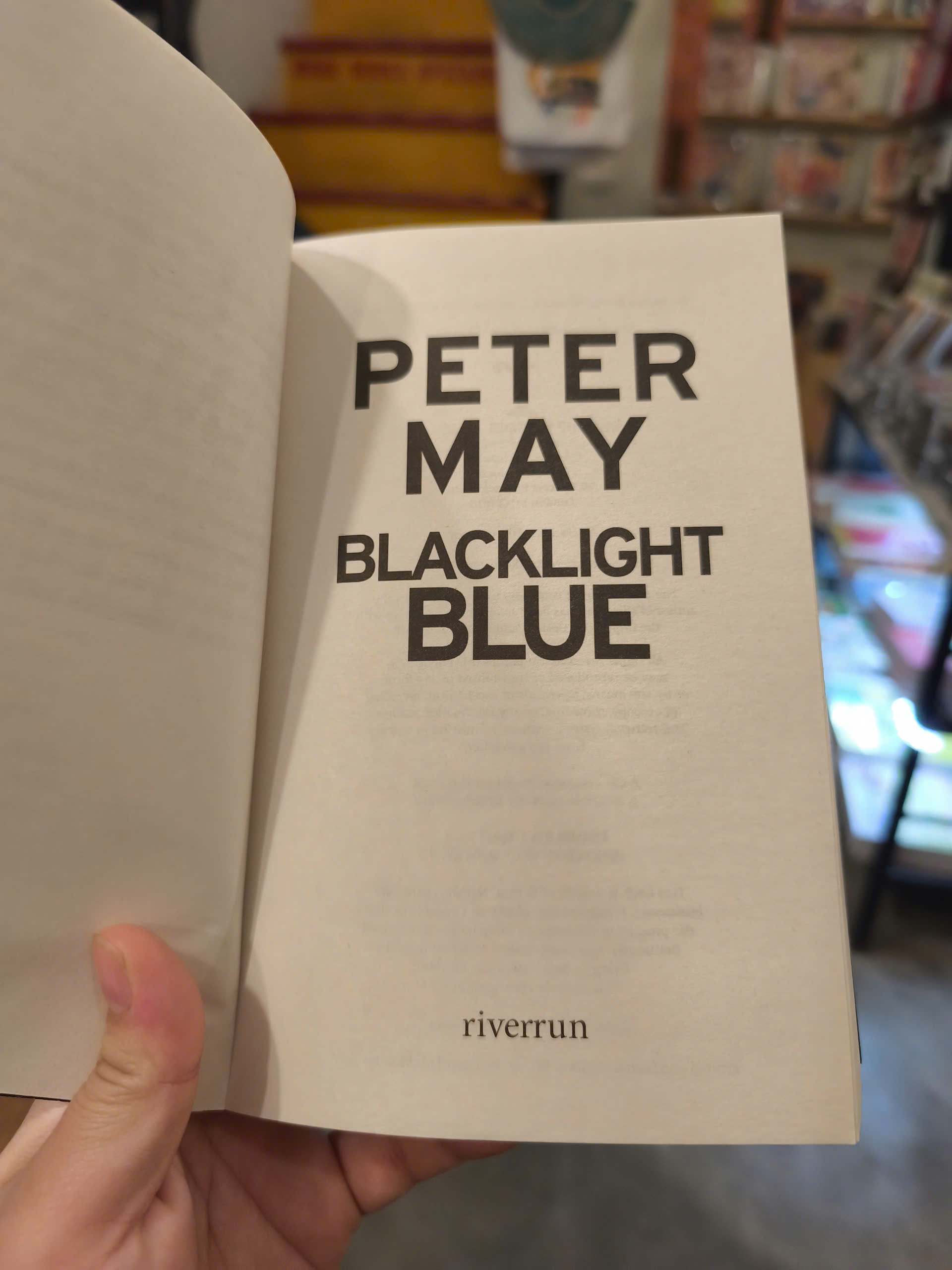 Sách - Blacklight Blue by Peter May | Mystery/ Crime/ Ngoại văn Nhập khẩu/ Trinh thám Tiếng Anh