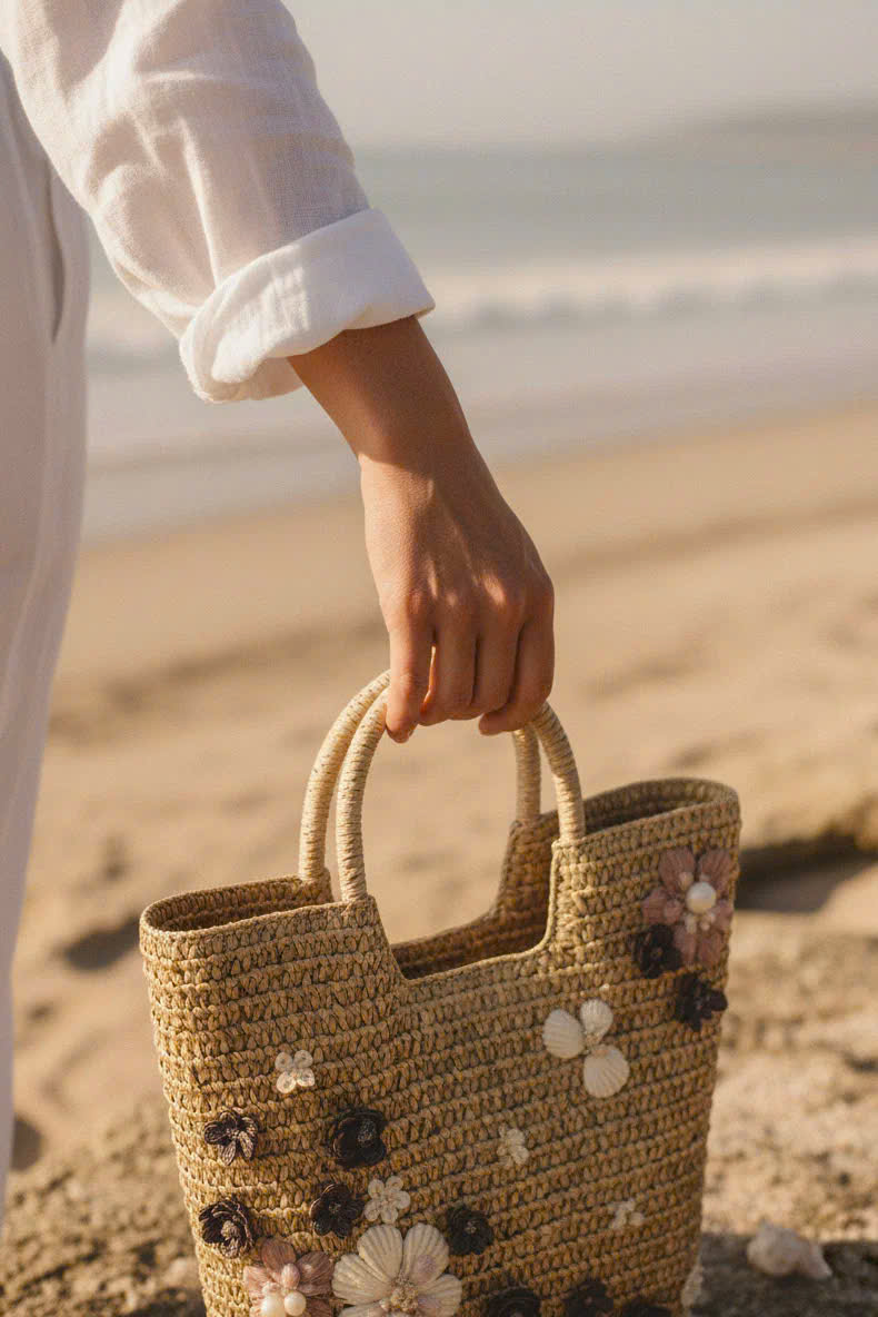 Giỏ Cói Giấy Mềm Dáng Tote Gắn Vỏ Sò, Giỏ Cói Tote Hải Đường ACC142