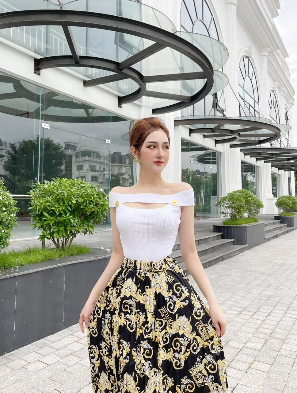 SET ĐI CHƠI, SET 2 MÓN ÁO THUN KIỂU BẸT VAI PHỐI CHÂN VÁY HỌA TIẾT CỰC SANG CHẢNH