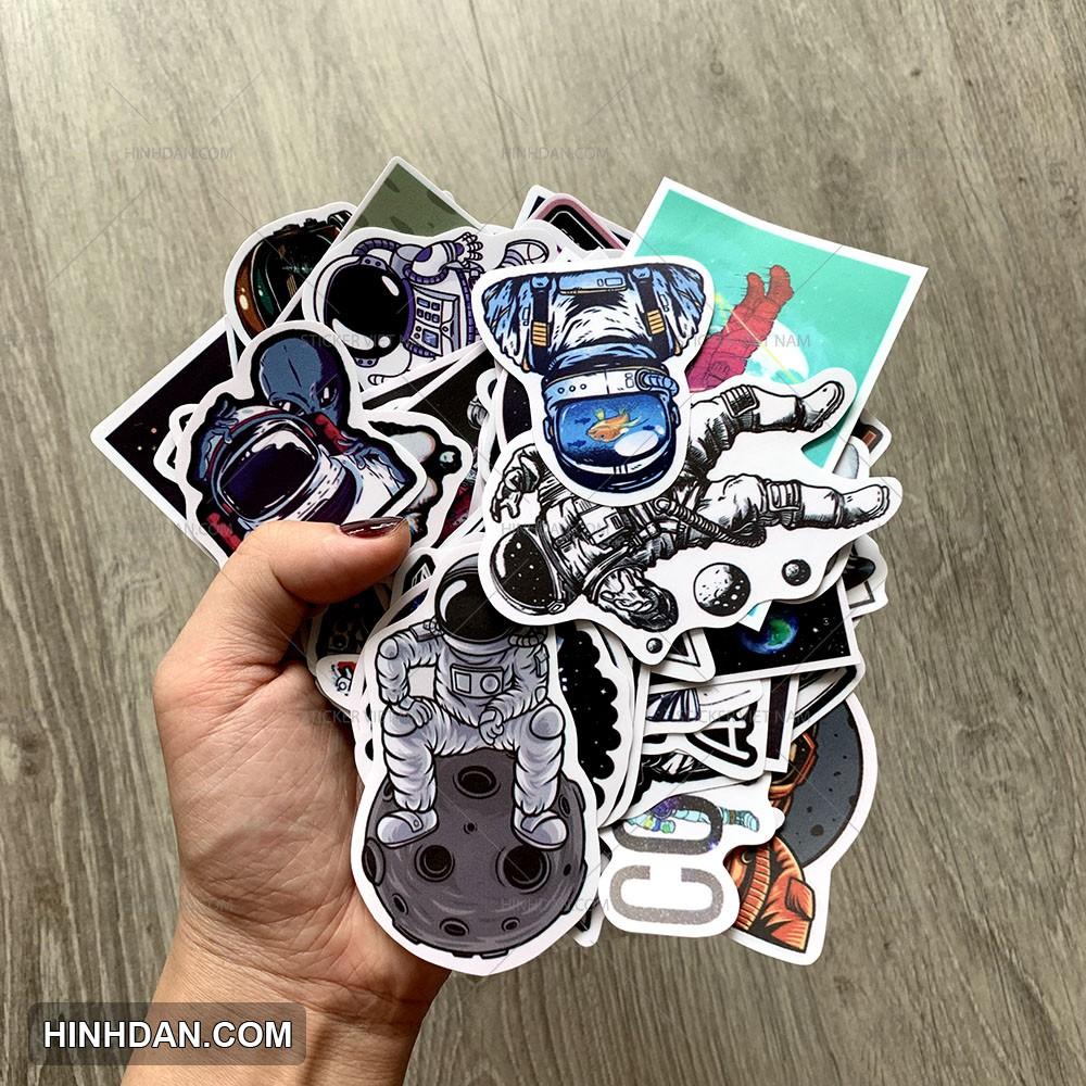 Sticker Phi Hành Gia - Astronaut - Dán Trang Trí - Chất Liệu PVC Cán Màng Chất Lượng Cao Chống Nước, Chống Nắng, Không Bong Tróc Phai Màu